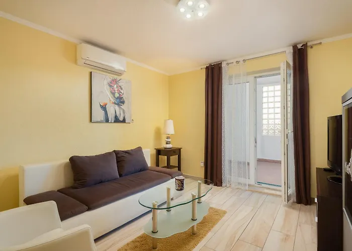 Perla - 2 Min To The & Free Parking 아파트 *